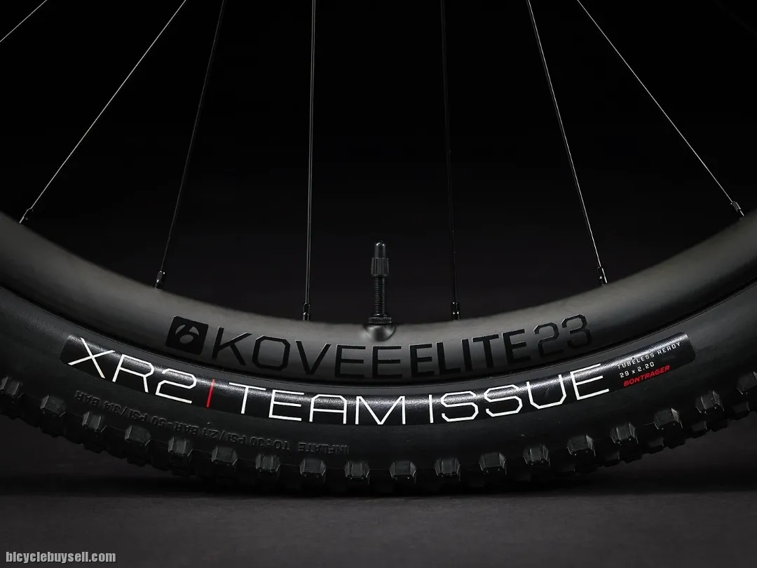 2022 TREK PROCALIBER 9.7 CARBON READY STOCK !