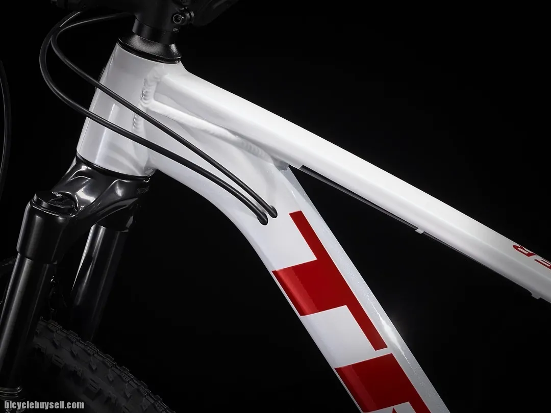 2022 TREK X-CALIBER 8 MTB READY STOCK !