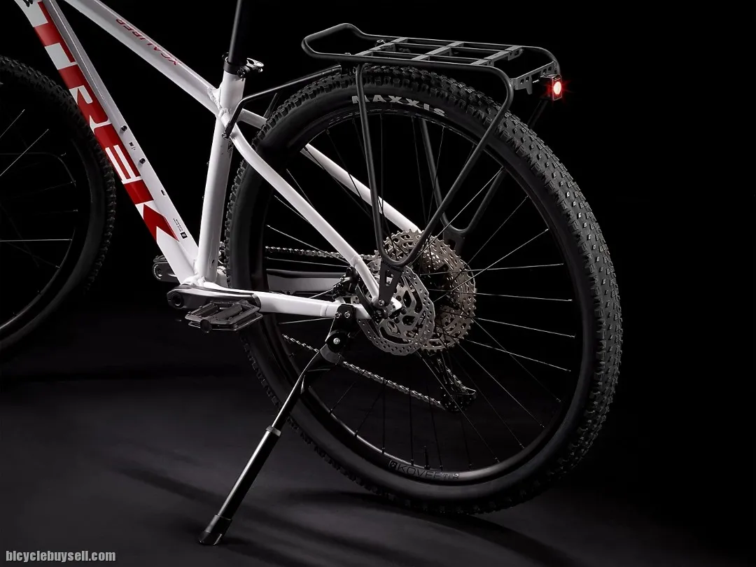 2022 TREK X-CALIBER 8 MTB READY STOCK !