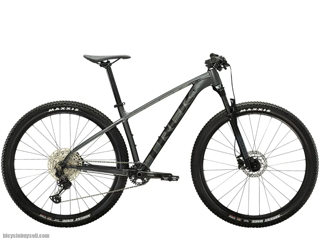 2022 TREK X-CALIBER 8 MTB READY STOCK !