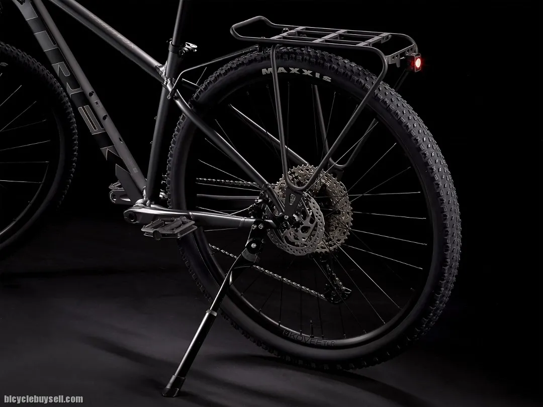 2022 TREK X-CALIBER 8 MTB READY STOCK !