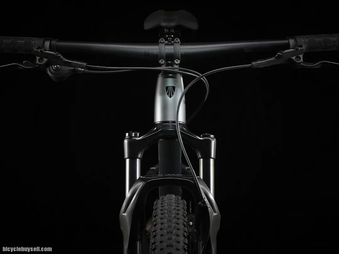 2022 TREK X-CALIBER 8 MTB READY STOCK !