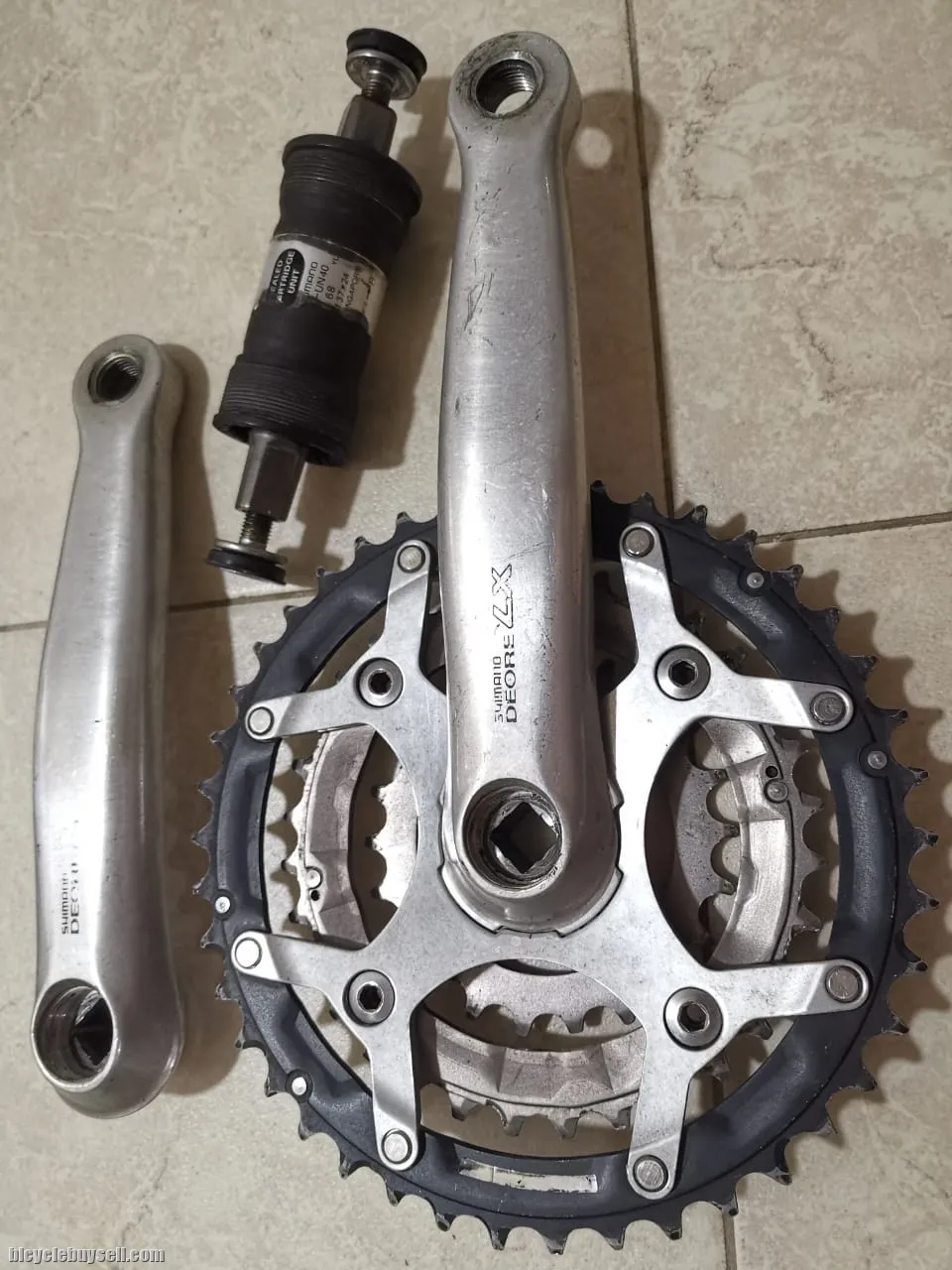 SOLD - Retro Shimano LX FC-M569 crankset