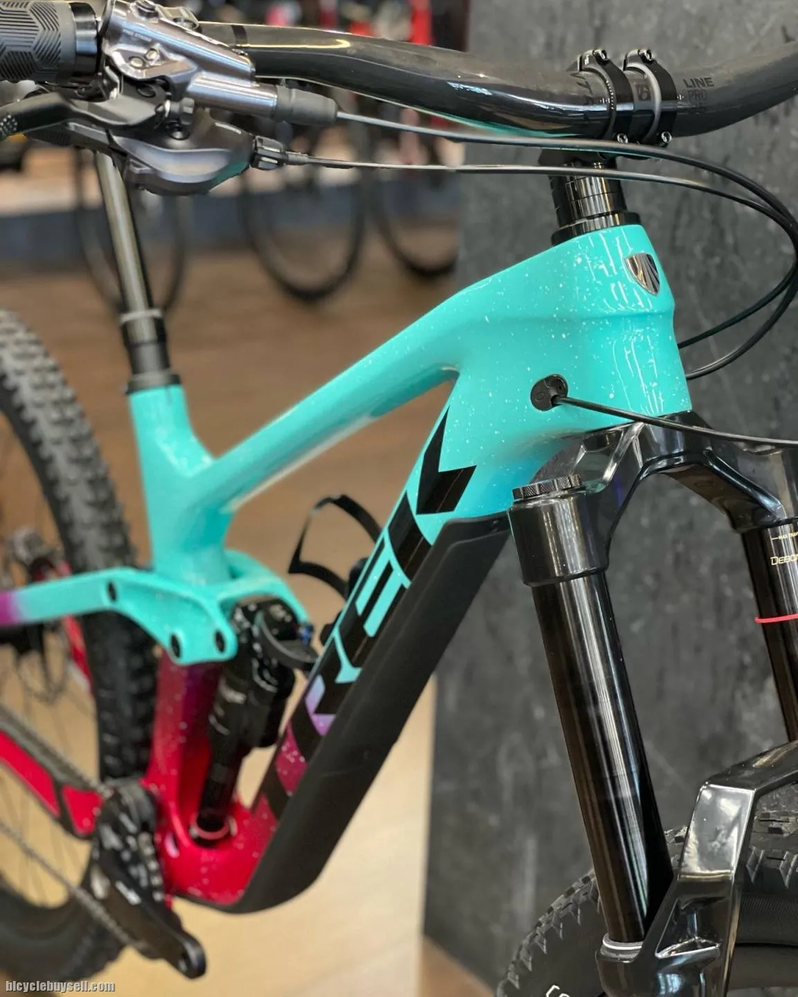 2022 TREK SLASH 9.8 GX PROJECT ONE CARBON !