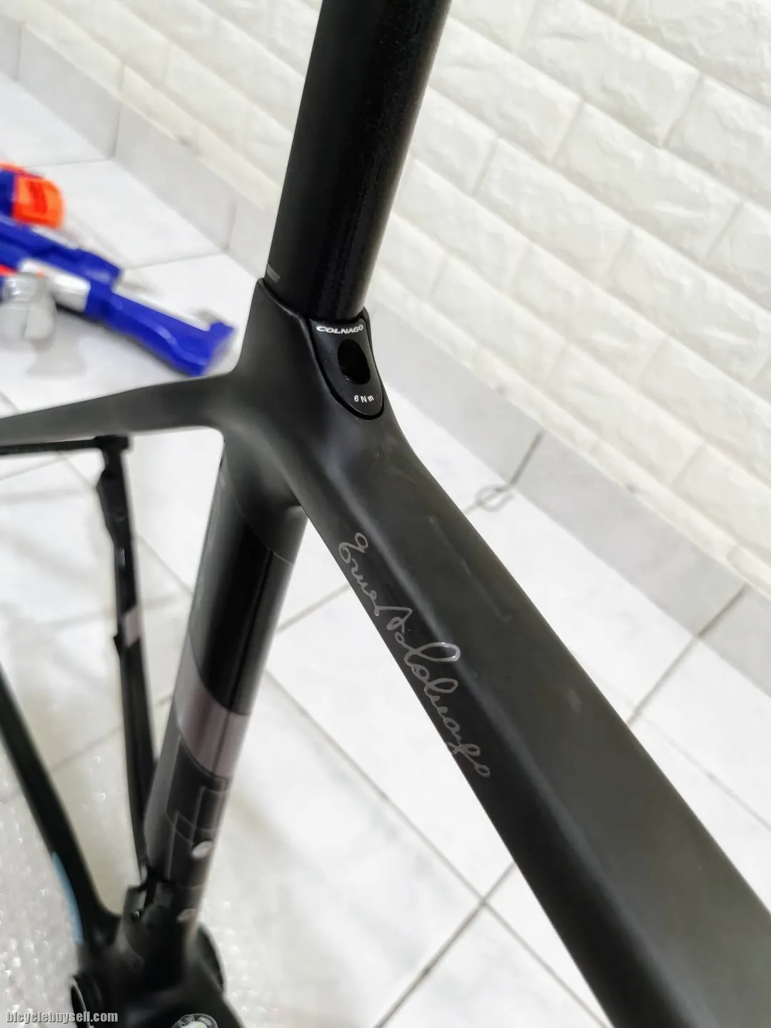 Colnago V2r Disc promo!