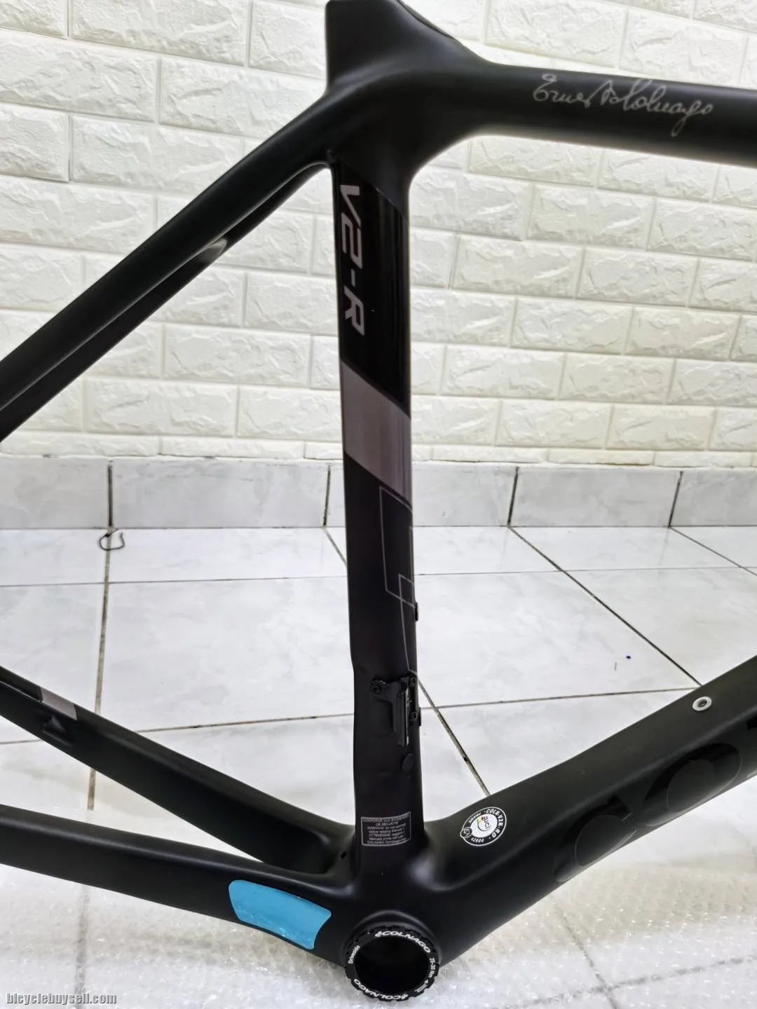 Colnago V2r Disc promo!