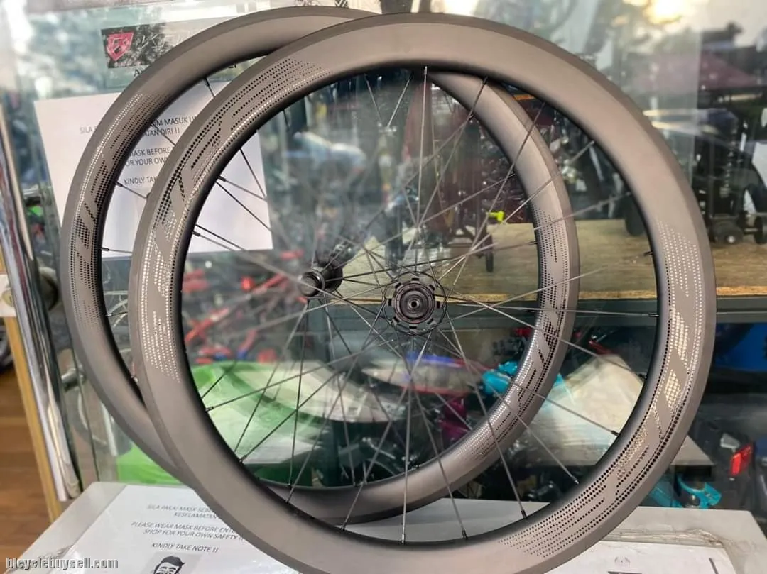 Tuff Carbon Wheelset Combo set