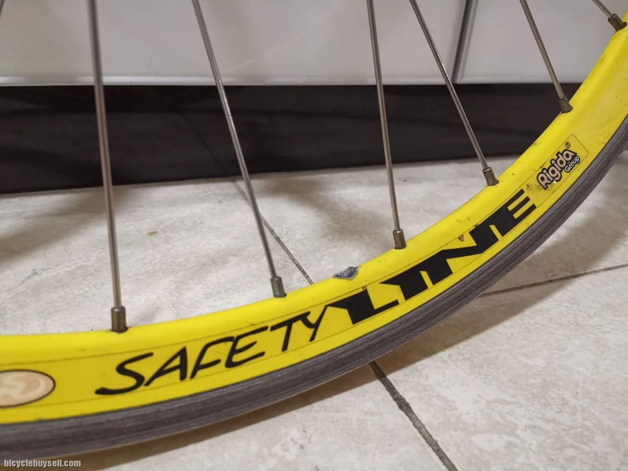 SOLD - Retro FSA Hub + Rigida 2000 32mm, Profile Yellow Wheelset