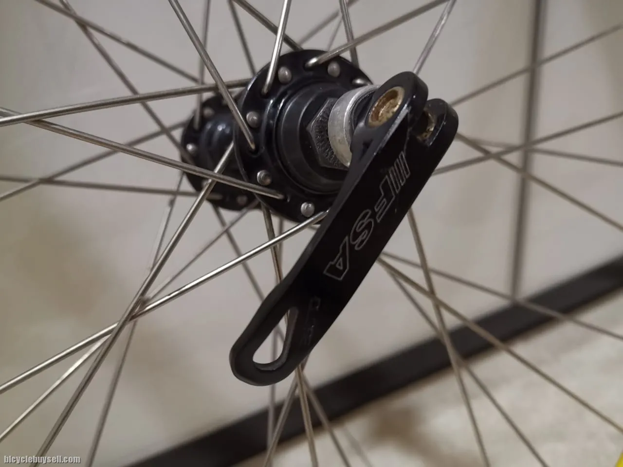 SOLD - Retro FSA Hub + Rigida 2000 32mm, Profile Yellow Wheelset