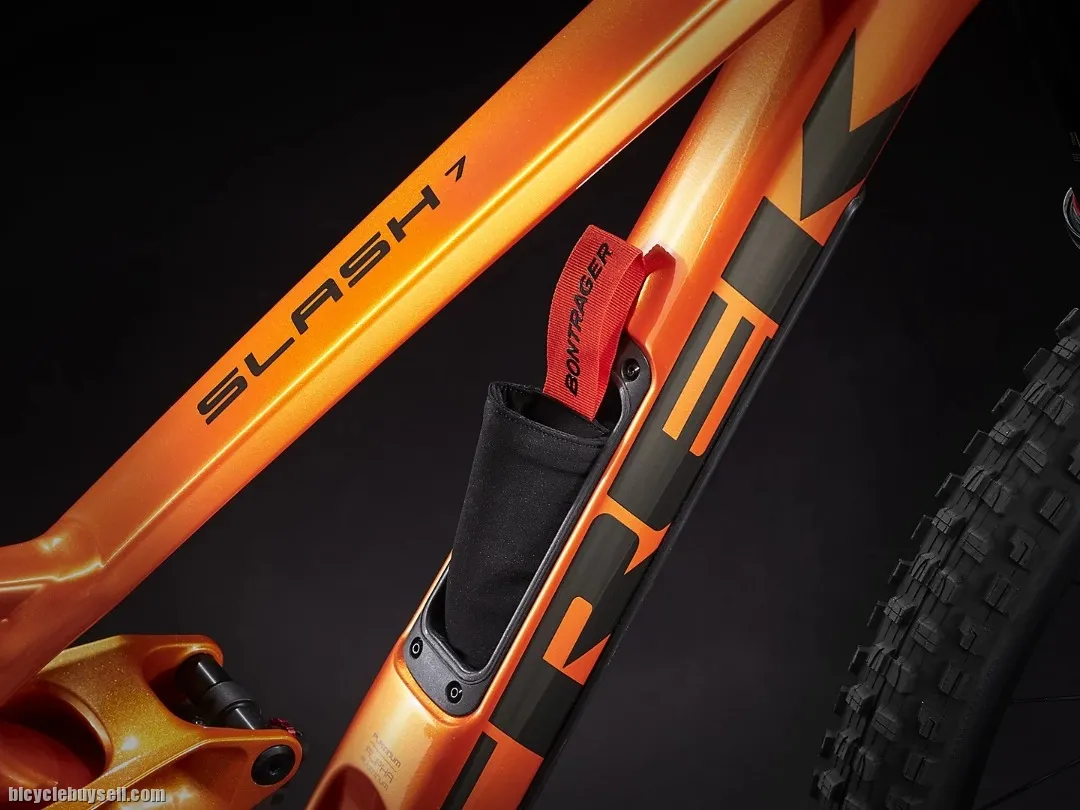 2023 TREK SLASH 7 ALLOY 29"