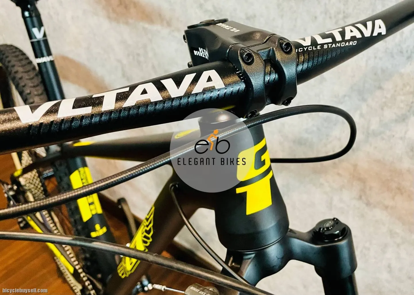 JAVA GT ADVANCE 12SP SHIMANO DEORE REMOTE LOCKUP FORK HOLLOW CRANK