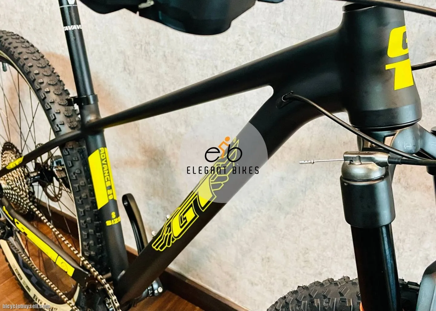JAVA GT ADVANCE 12SP SHIMANO DEORE REMOTE LOCKUP FORK HOLLOW CRANK