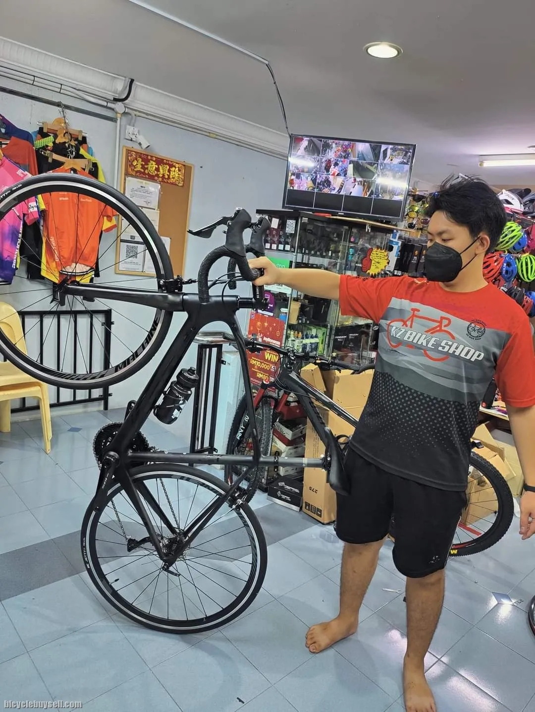 ORIGINAL FUJI CARBON COMPLETE BIKE