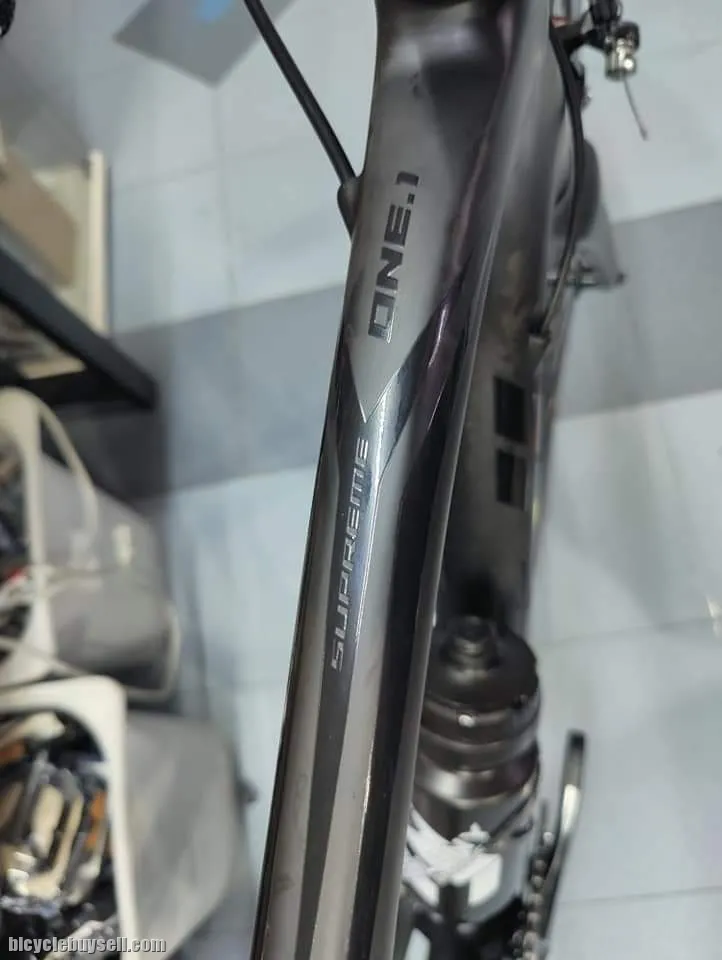 ORIGINAL FUJI CARBON COMPLETE BIKE