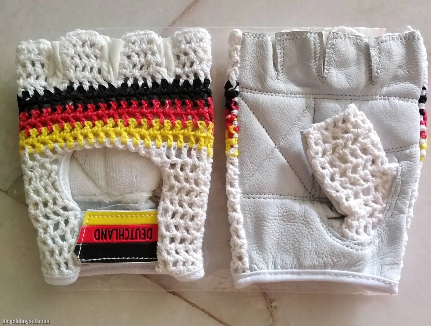 Cycling Gloves size L Germany flag New