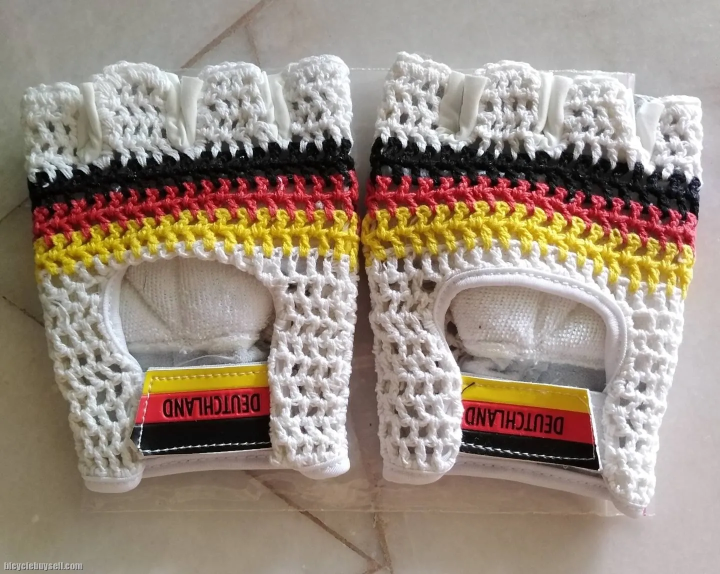 Cycling Gloves size L Germany flag New