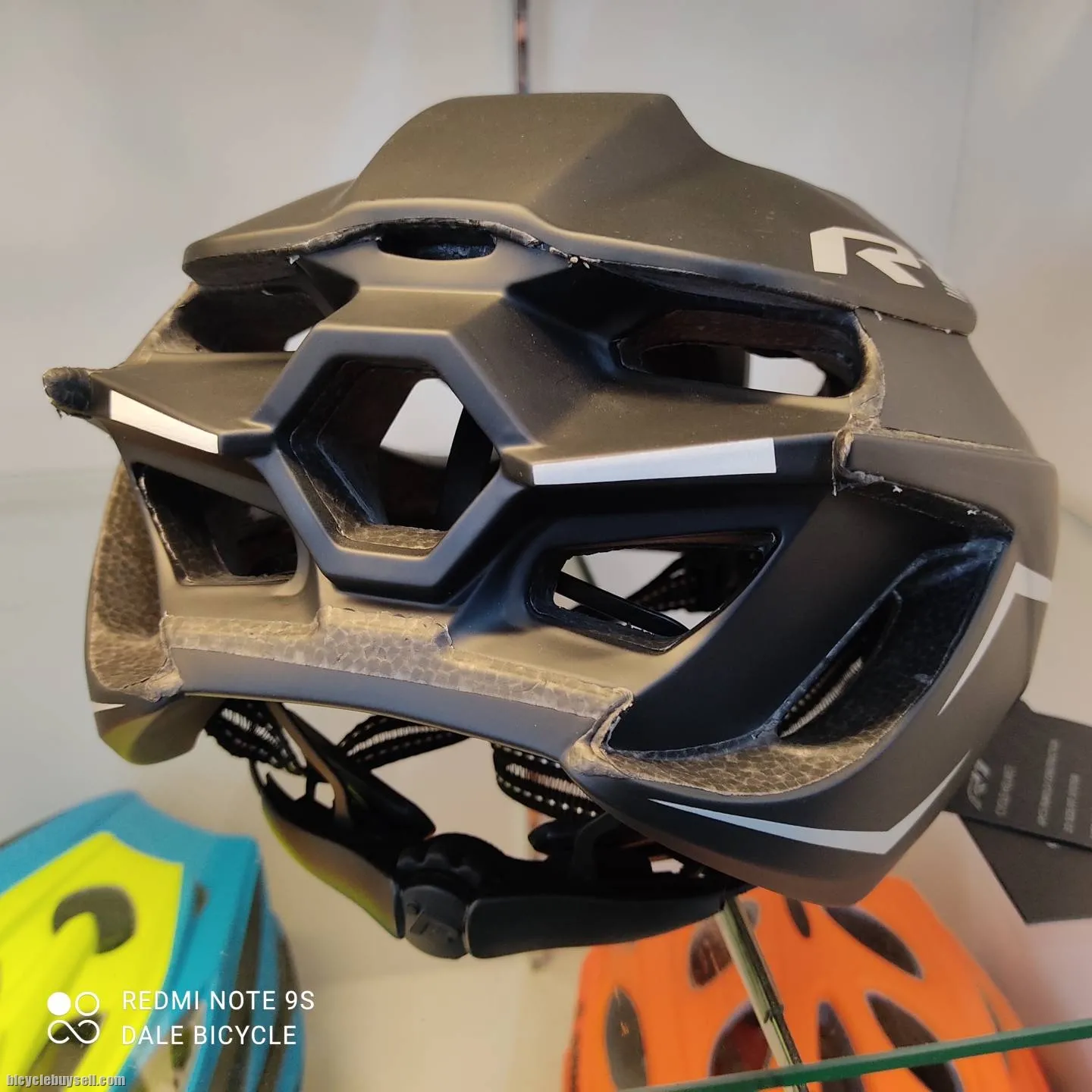 RANKING R1 CYCLING HELMET