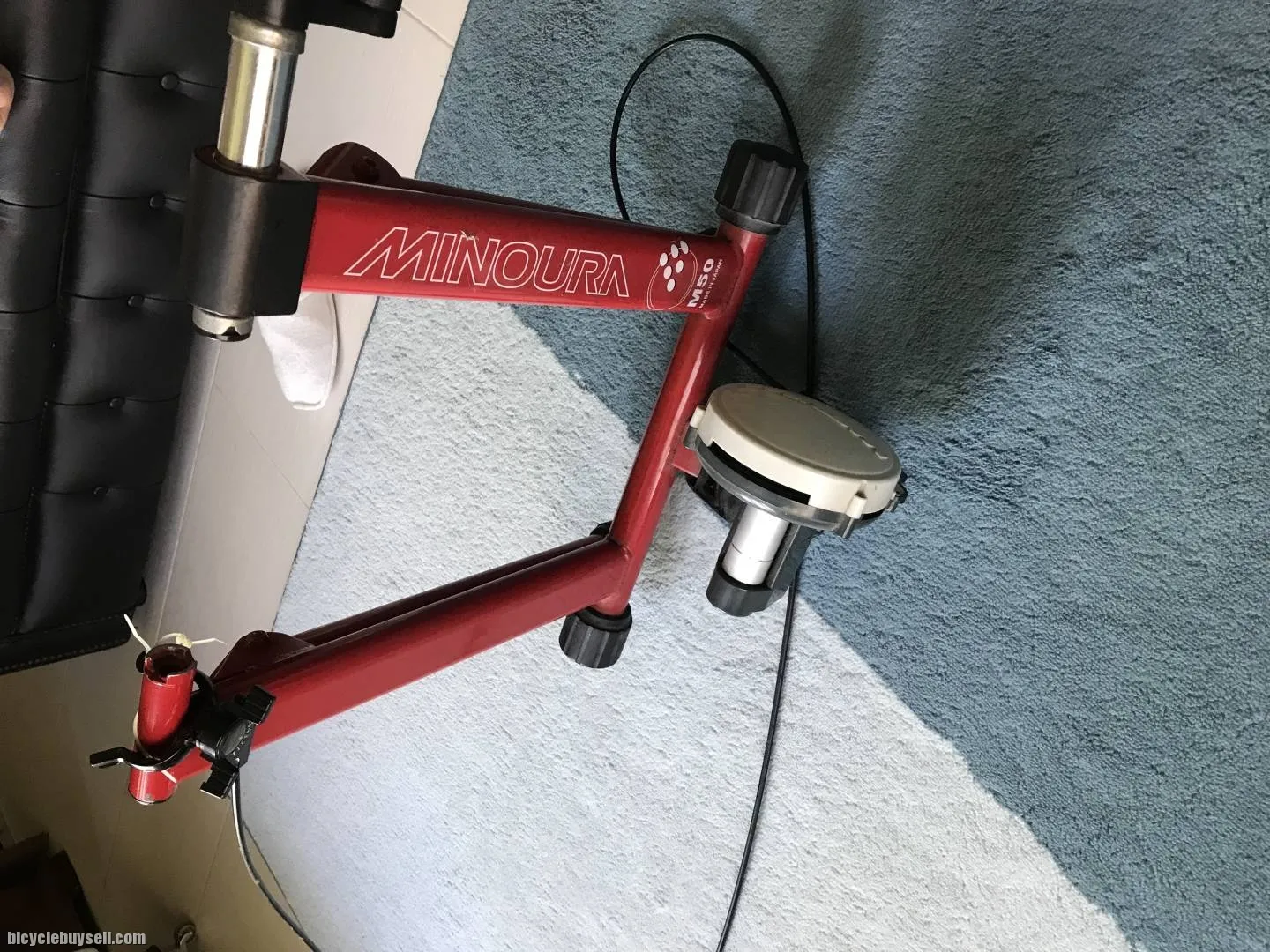 Minoura trainer m50