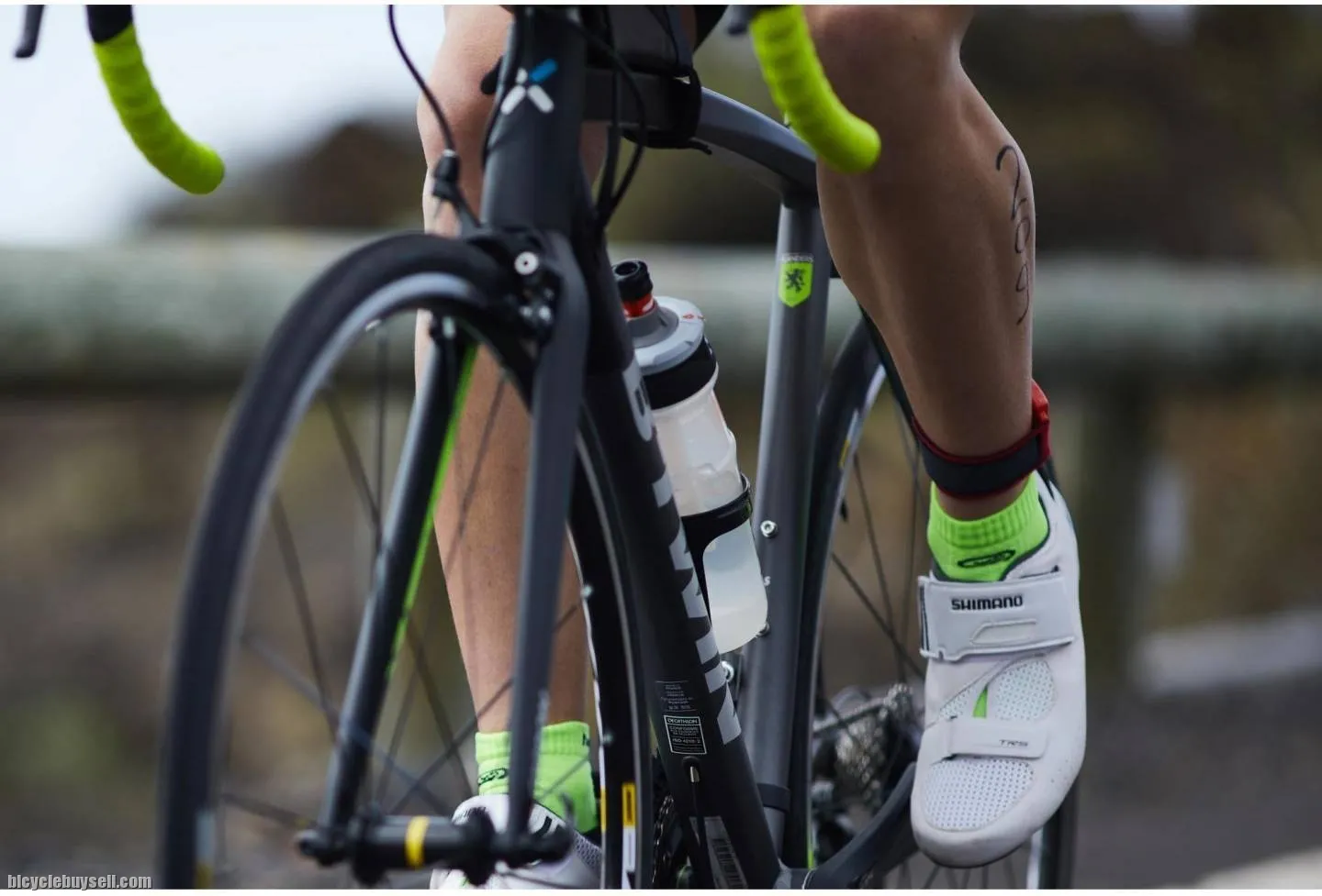 NEW SHIMANO TR5 TR501 Triathlon Road Bike Self-Locking Cycling Shoes Iron Three Shoe Lock Shoes
