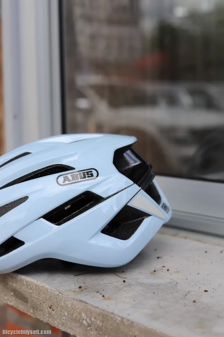 ABUS  STORMCHASER LIGHTWEIGHT CYCLING HELMET 2022 DESIGN