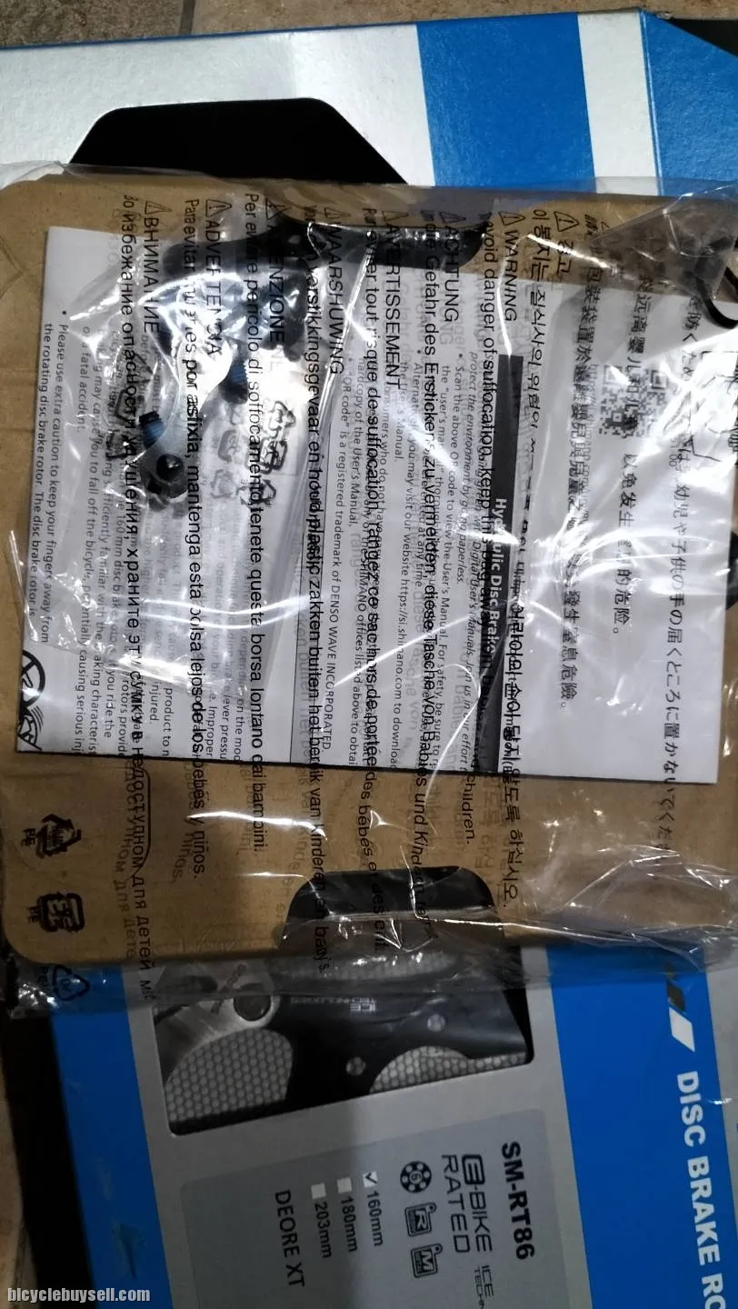 SHIMANO XT SM-RT86 6 BOLT ICE-TECH ROTOR