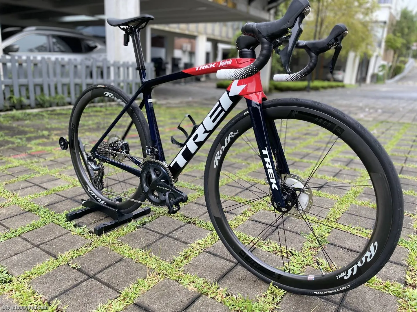 Trek Emonda SLR Project One Segafredo 2022
