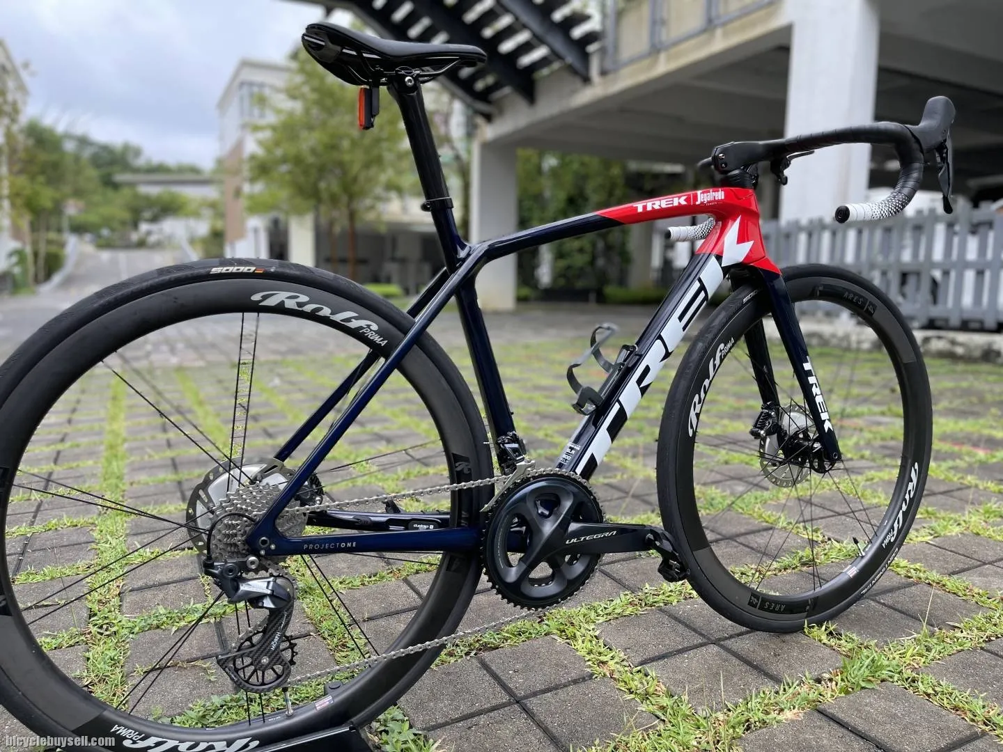 Trek Emonda SLR Project One Segafredo 2022
