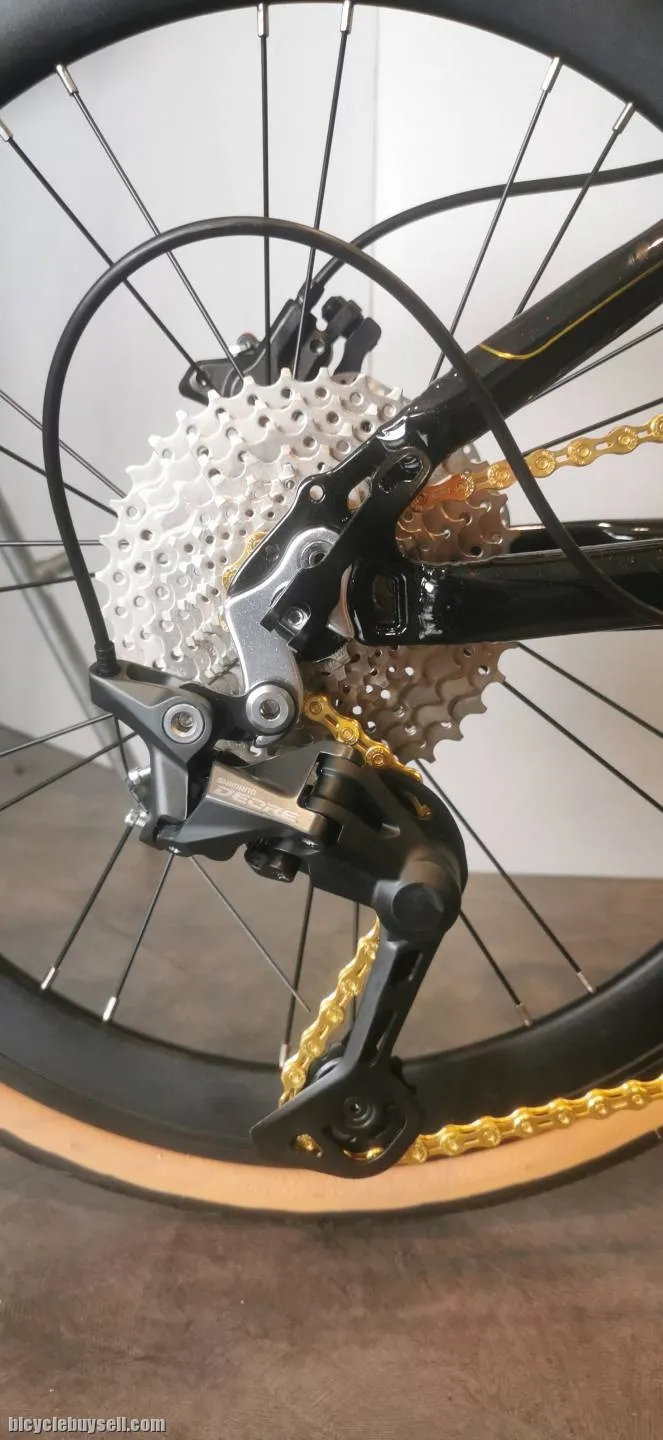 fnhon monsoon black/gold