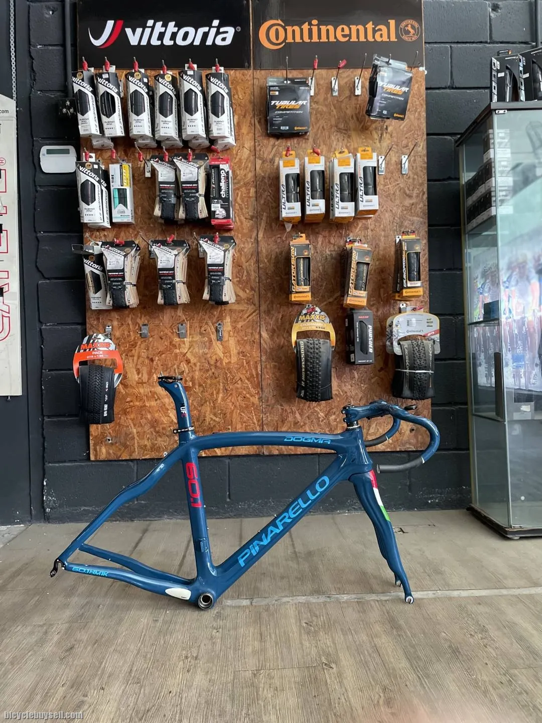 (SOLD) Pinarello Dogma Think 60.1 frameset