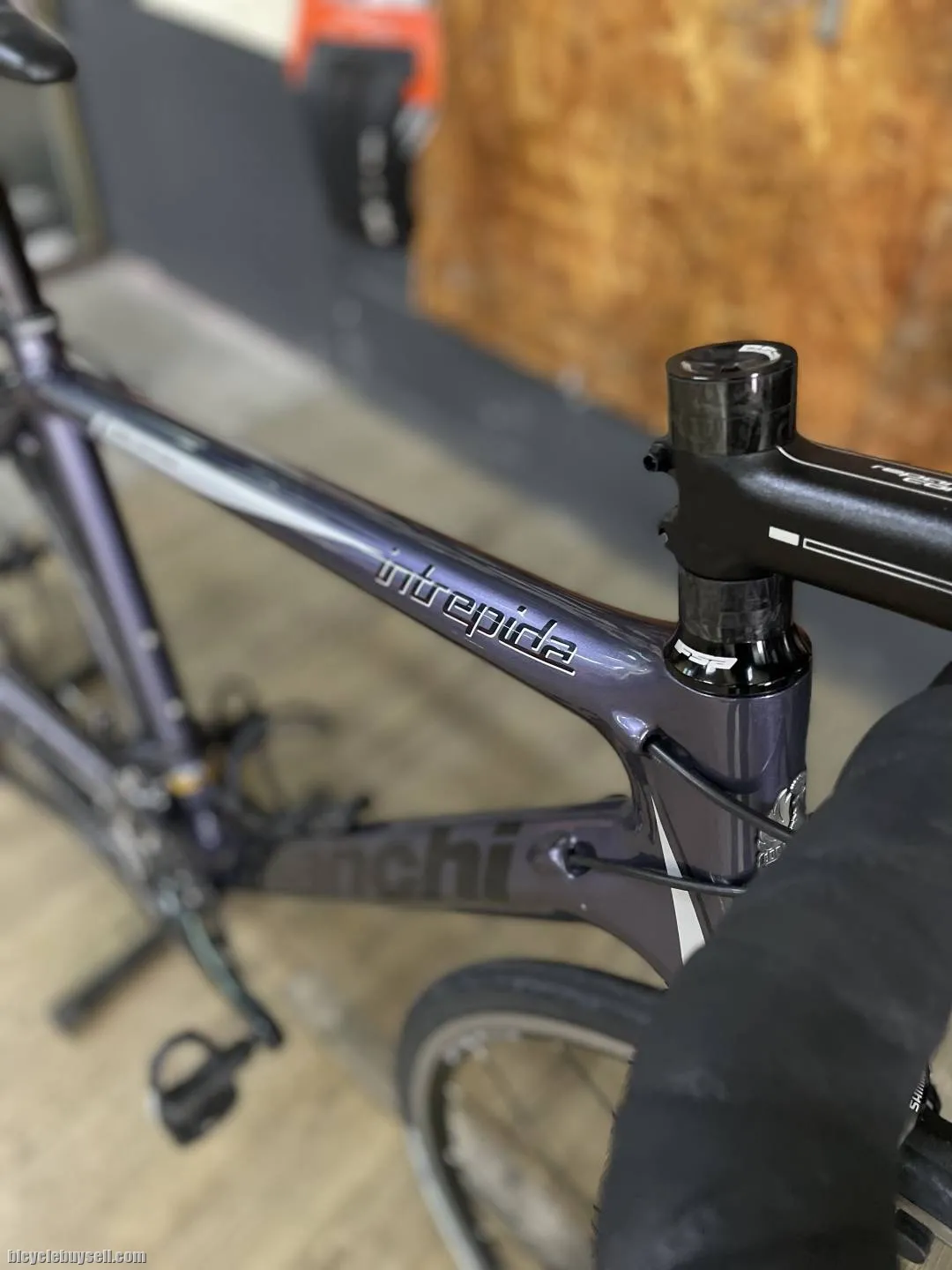 (SOLD) Bianchi Intrepida 105 11 speed