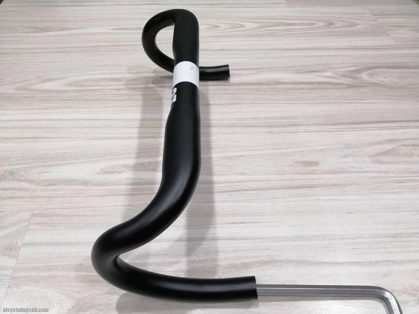 3T Ernova Alloy Road Bicycle Drop Handlebar 40cm ( Center to Center )
