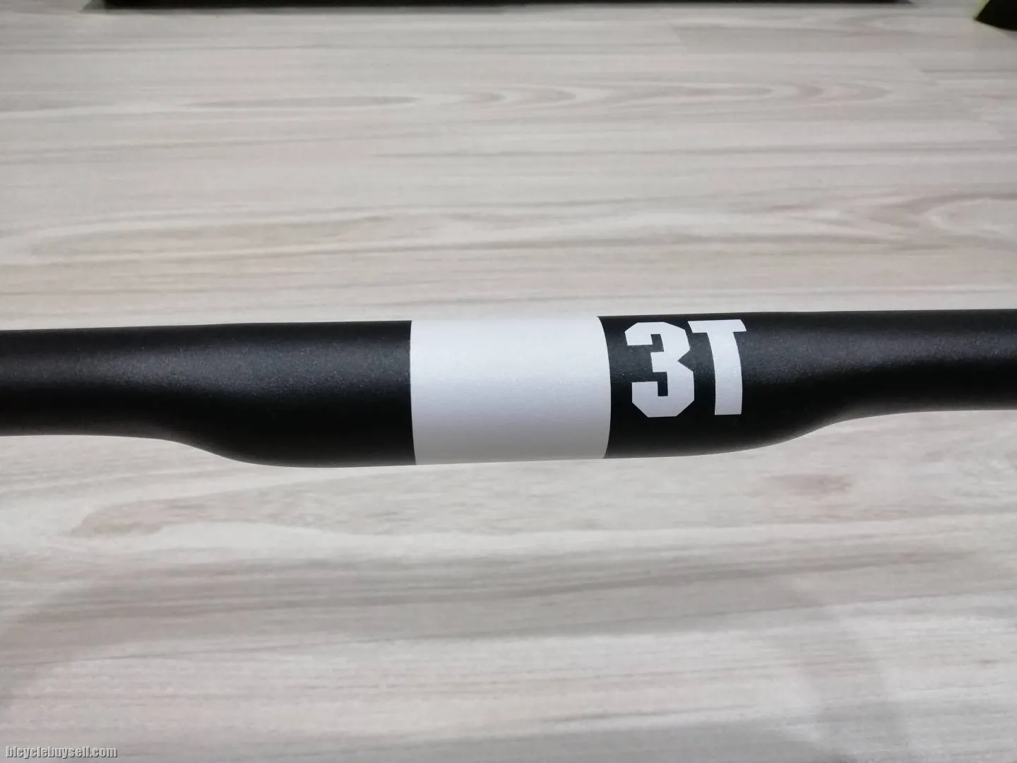 3T Ernova Alloy Road Bicycle Drop Handlebar 40cm ( Center to Center )