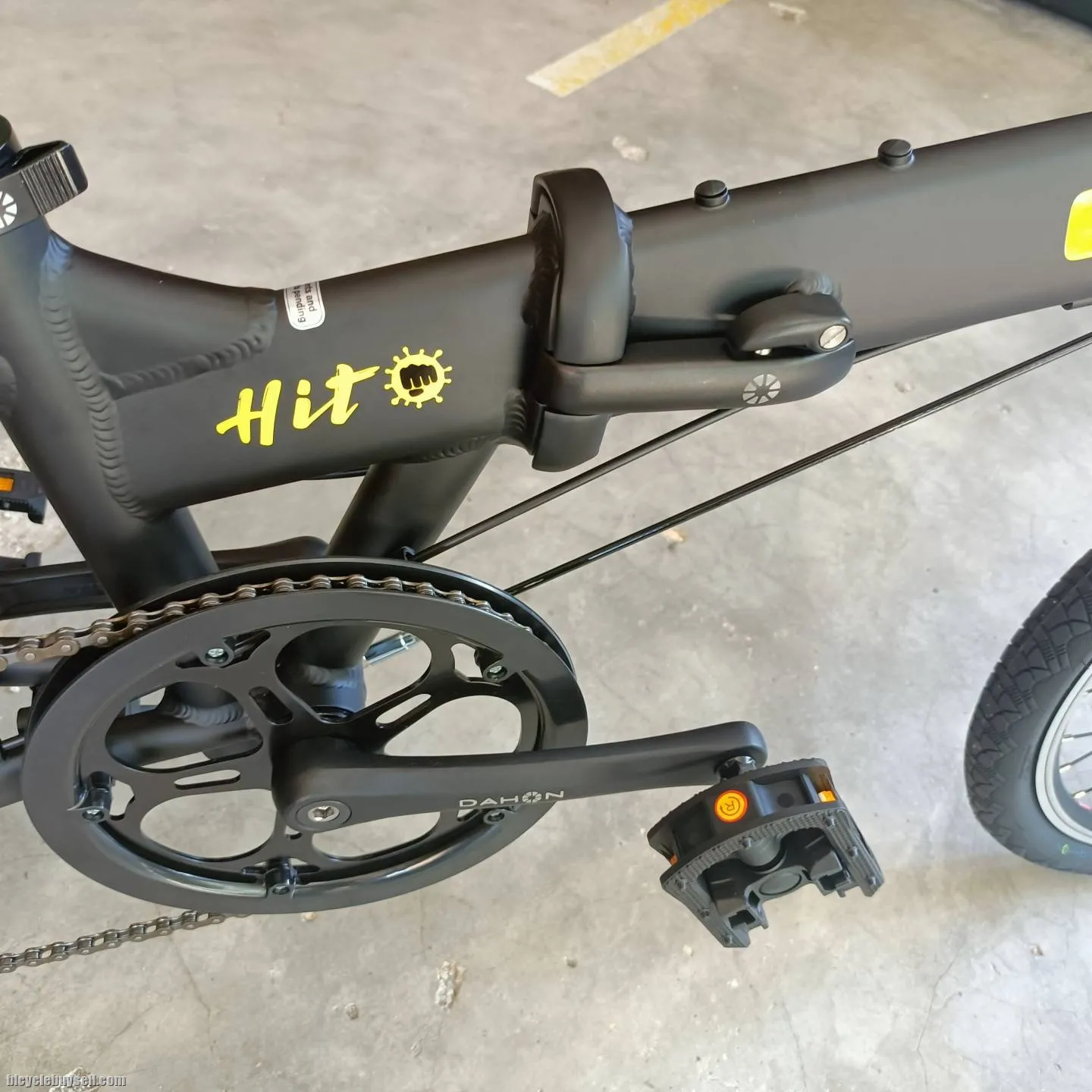 DAHON HIT FOLDING BIKE 20" 6 SPEED shimano. Support 130kg rider