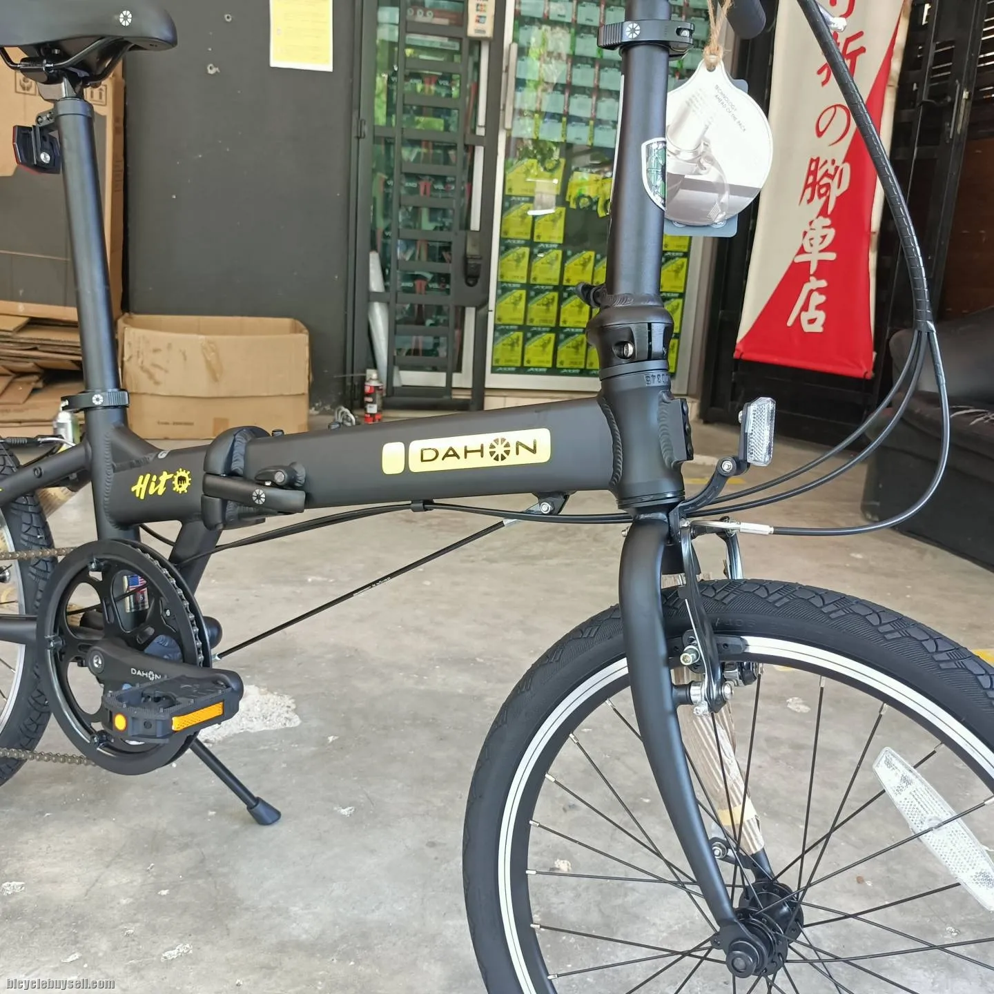 DAHON HIT FOLDING BIKE 20" 6 SPEED shimano. Support 130kg rider
