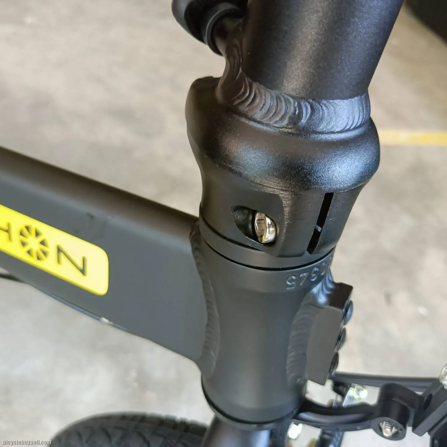 DAHON HIT FOLDING BIKE 20" 6 SPEED shimano. Support 130kg rider