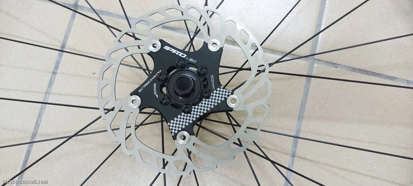 MACHINE 11 DB 30mm Aluminum Wheelset