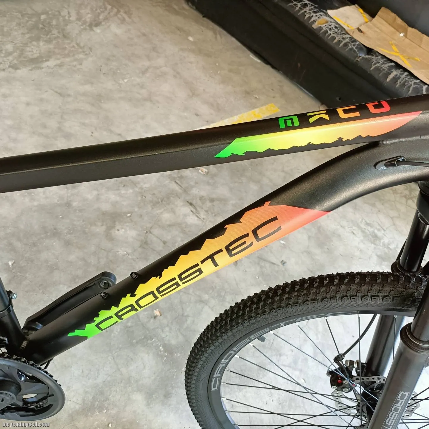 29â€ Crosstec duke mtb bike
