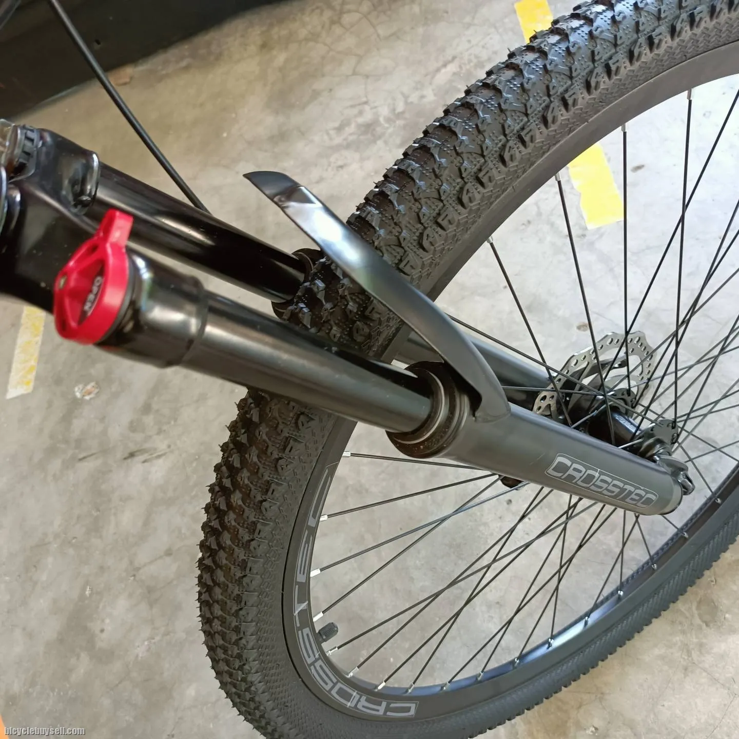 29â€ Crosstec duke mtb bike