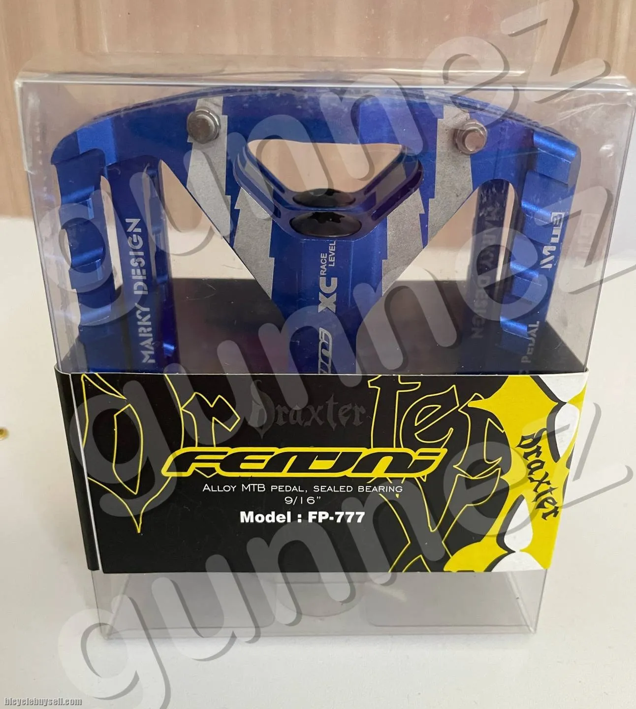 Flat Pedal blue color (like New/ use once)