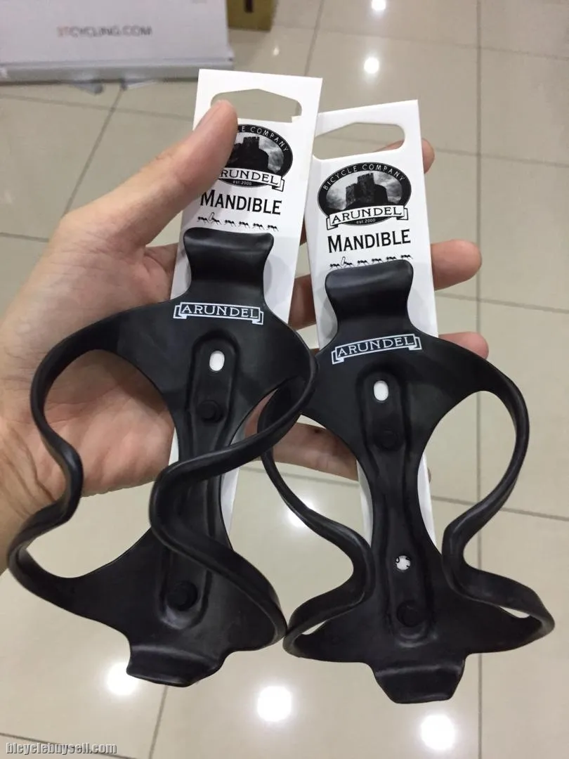 Arundel Mandible Carbon bottle cage 28 gram