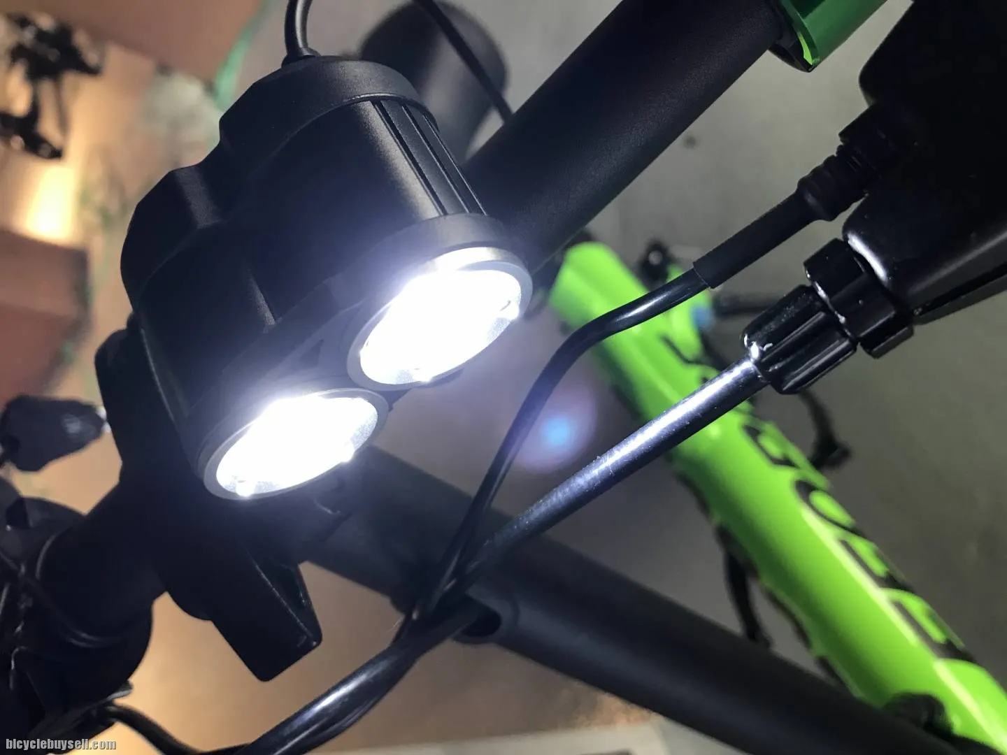 2 XM-L T6 LED USB Headlight [LED,Waterproof,Bright]