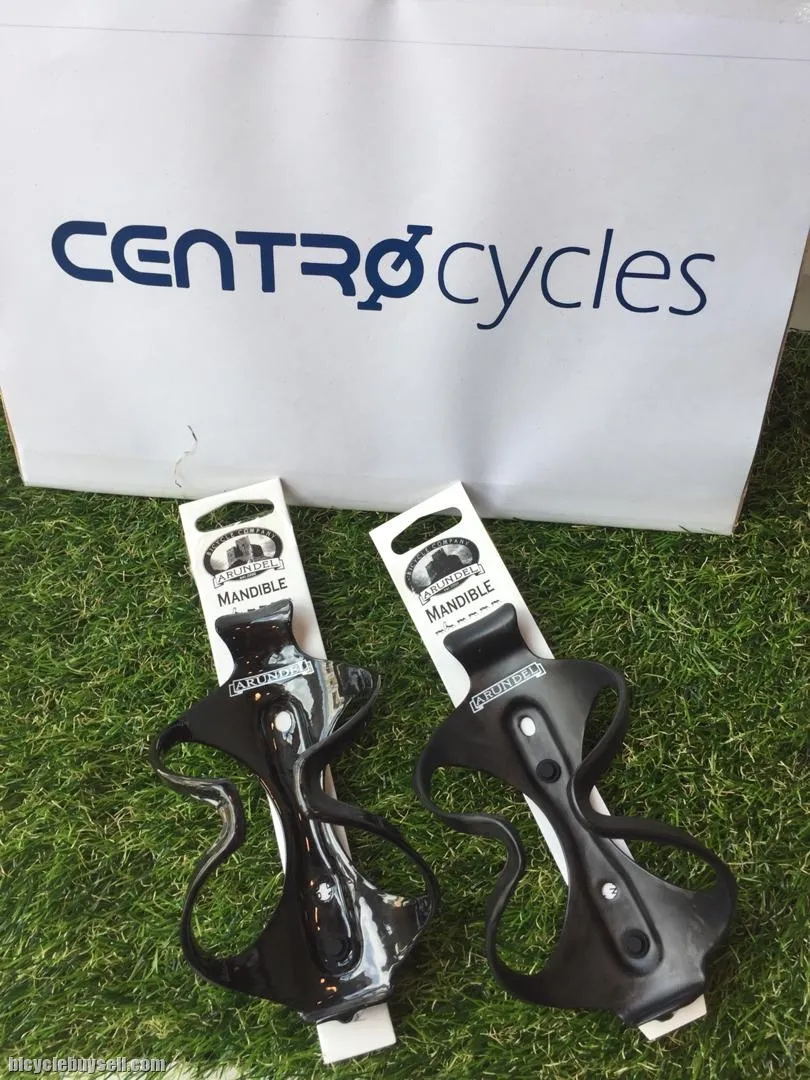 Arundel Mandible Carbon bottle cage 28 gram