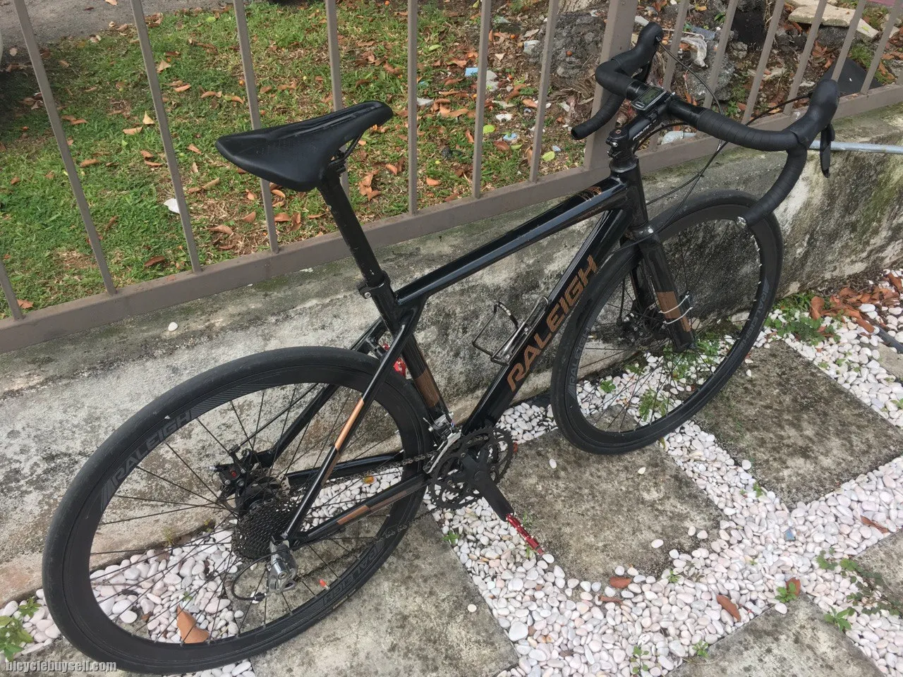 Road bike Raleigh