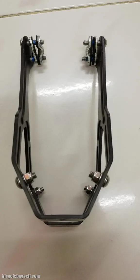 ELITE SKEKANE REAR MOUNT SYSTEM TRI WATER BOTTLE CAGE MOUNT.  [SOLD]