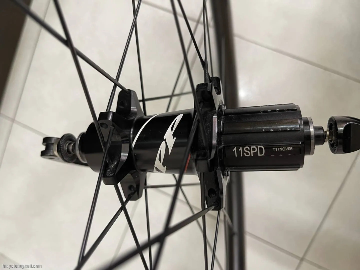 Zipp 303 Firecrest V10 hub wheelset clincher rim brake