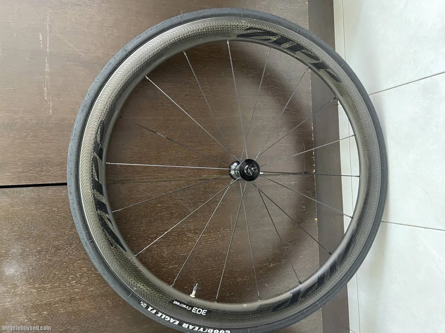 Zipp 303 Firecrest V10 hub wheelset clincher rim brake