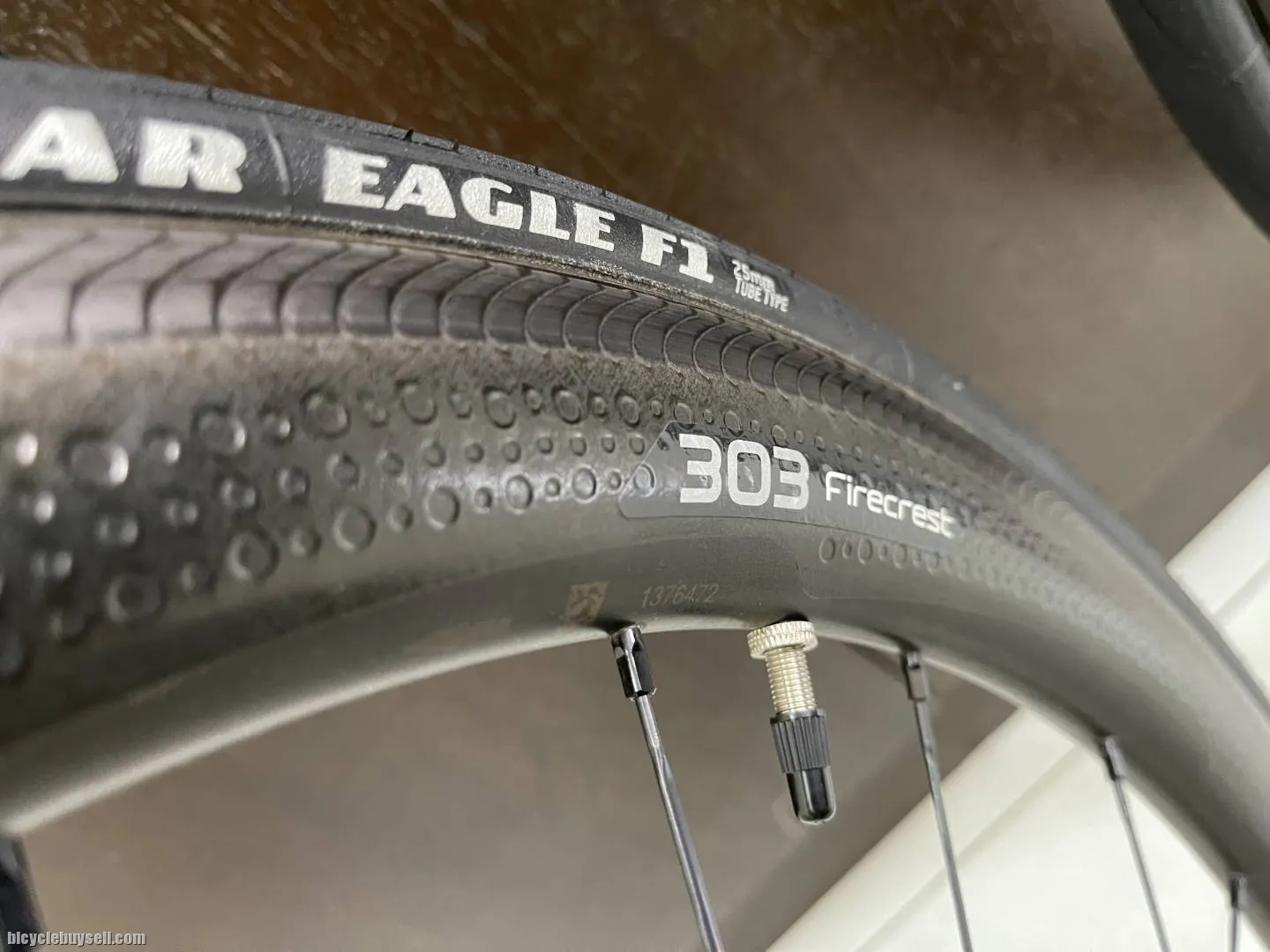 Zipp 303 Firecrest V10 hub wheelset clincher rim brake