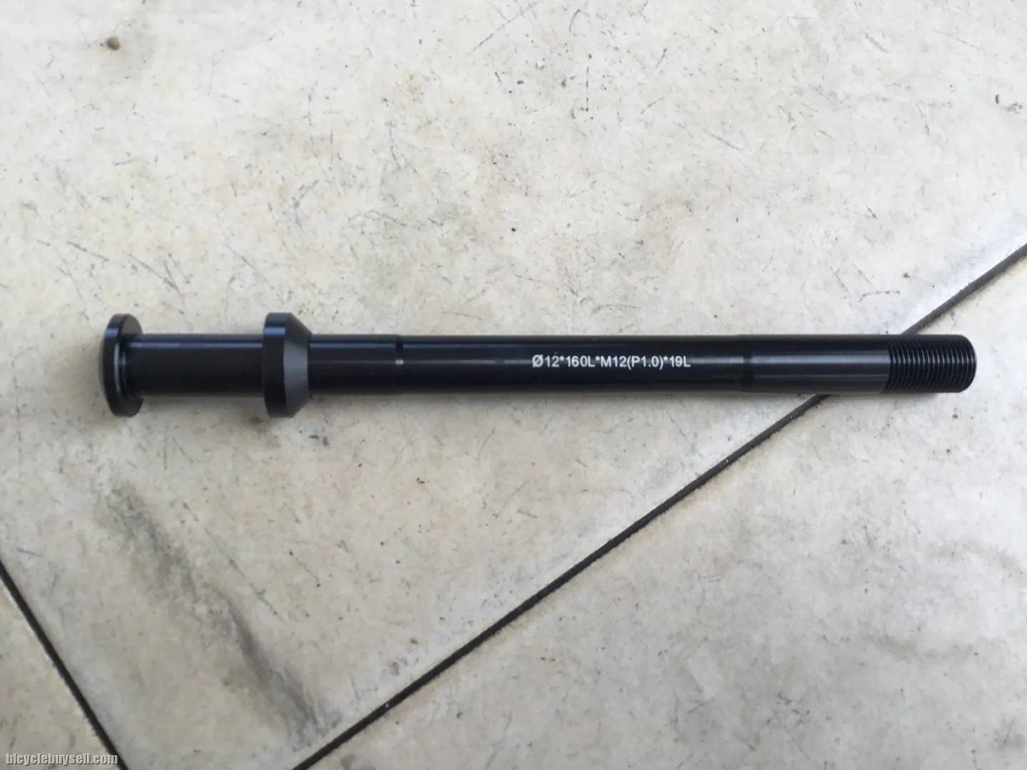 Specialized Road ThruAxle 12x142mm - free courier