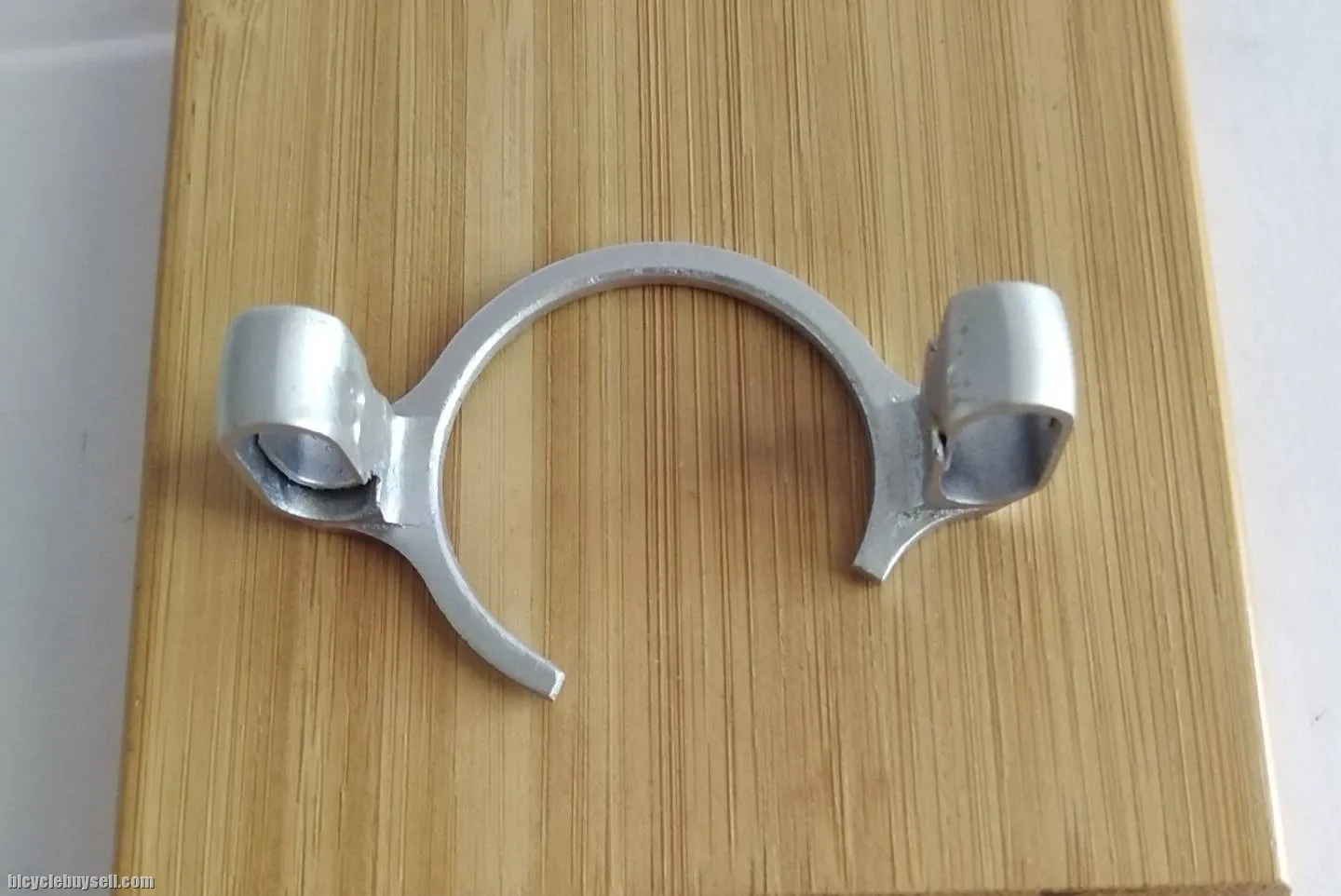 Headset Mounting Bracket for Gear Housing