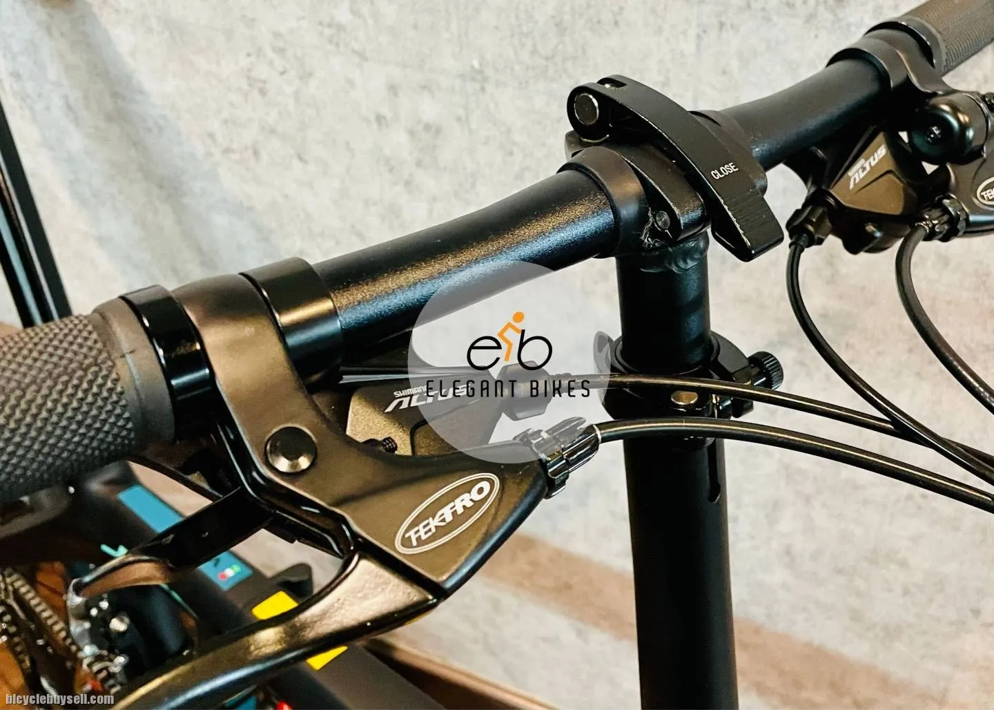 9.8KG JAVA ARIA CARBON 18 SPEED ALTUS SHIMANO